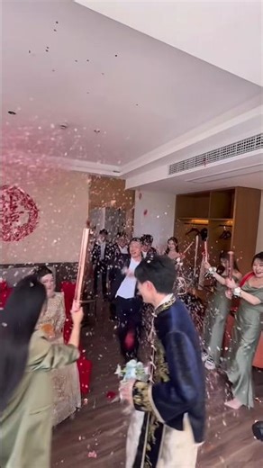 Beautiful Bride & Handsome Groom | Fun Wedding Games | Joyful Wedding Moments #wedding #shorts