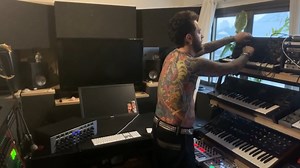 Checking the new patch with this out of the box loop, the new console and EQ sounds phat | Captain Hook