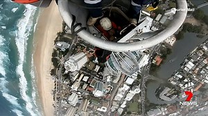 Would you change the lightbulb on the top of Q1? The $8,000 LED aircraft warning light has been replaced for the first time since the building opened in 2005. Report on 7 News at 5.30pm. www.7News.com.au #7News | 7NEWS Gold Coast