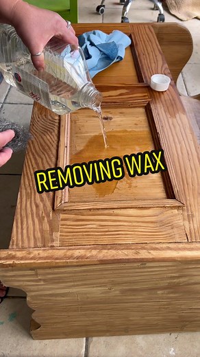 How to Remove Wax from Furniture Before Painting