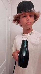 Try a bowl cut | Vector