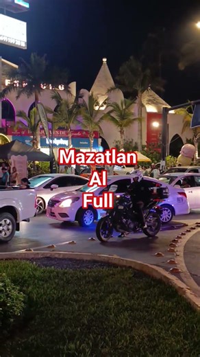 jueves de semana santa en MAZATLAN #viral #playa #beach #semanasanta #turismo