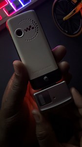 Sony Ericsson W200 #sony #old | Meu Smart