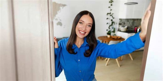 People debate whether Airbnb host is 'too generous' for giving spring breakers 5 stars after seeing the state of her home