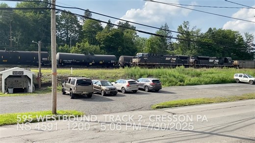 11 reactions | Train of empty hoppers with DPU overtakes a tank train westward at Cresson, Pa. | Jerry Britton’s Railroad and Military Modeling | Facebook