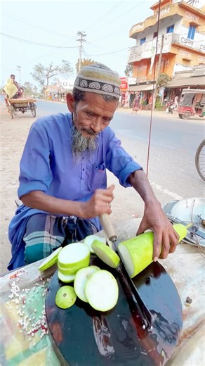 Pepsi Hack: A Surprising Way to Cut Bottle Gourd.😱😱#foryou #viral