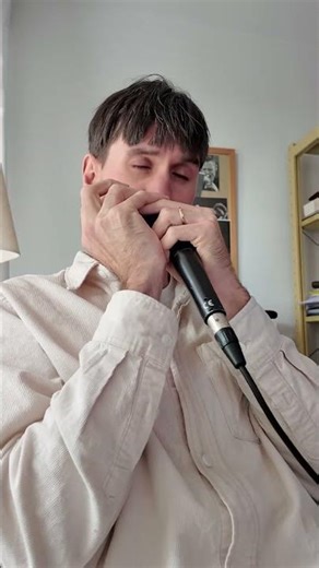 Jazz chromatic harmonica solo (15 seconds)