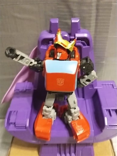 Cliffjumper and Bulkhead's Throne Room Prank