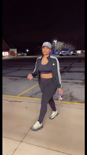 Let’s GO!! #gymworkout #15daychallenge #tlcfamily #totallifechanges #fitness #womenfitness #weightlosscheck #transormation #day2 #motivation