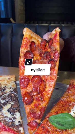 New York Style Pizza: Perfect Anytime Slice