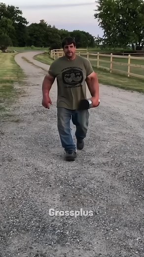 World's Biggest Hand: Meet Jeff Dave, Guinness World Record Holder