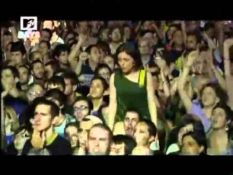 Carmen Consoli feat. Patti Smith - Because the night - live MTV Days Torino 2010