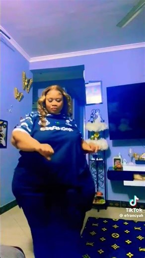 Ssbbw Plus Sized Female Fashion Modeling Outfit Idea ‪@FemaleFashionT.V‬