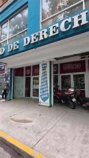 ✨ Comienza un nuevo desafío en la UNMDP Estuvimos en la Facultad de Derecho, donde empiezan a construirse miradas críticas, vocaciones por la justicia y el compromiso con una sociedad más igualitaria ⚖️ Primeros días, caras nuevas, mucha expectativa y las ganas de quienes eligen una carrera que defiende derechos y transforma realidades. 👉 Importante Si ya te inscribiste para el ciclo 2026, ahora es momento de comunicarte con la Facultad que dicta tu carrera para informarte sobre fechas, curso d