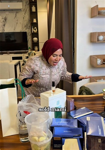 Kejadian semalam sebelum Sahur. Mimmy ni mengidam berniaga ke 🤣 @Watie Hanifiah #pershuibofhapyness