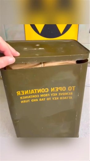 This is what an old gas mask looks like!!