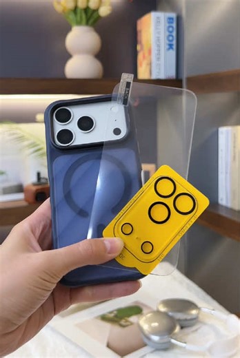 Unboxing iPhone 17 Pro with MagSafe Accessories