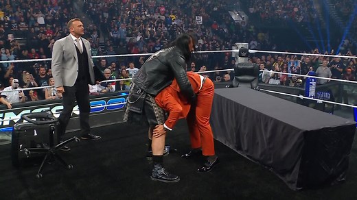 Drew McIntyre plans on leaving as the Undisputed WWE Champion TOMORROW at Saturday Night's Main Event 😤 | WWE SmackDown