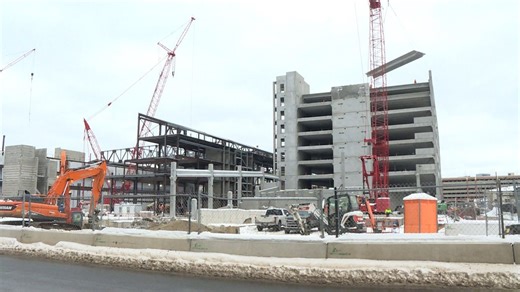 How construction workers handle cold temperatures, high winds on site