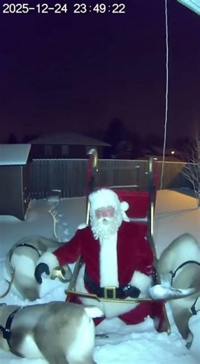 Security Camera Caught Santa Claus Falling From the Sky 🎅💥