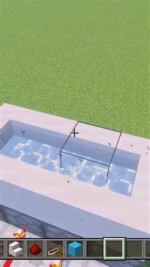How to make a working bathtub in Minecraft #minecrafttutorial #minecraftbuilding #redstone #shorts