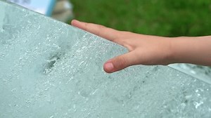 Childrens Hand Gently Touching Glacier Ice 库存影片视频（100% 免版税）1107269771 | Shutterstock