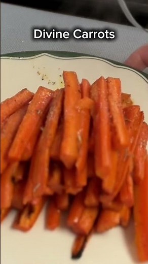 Perfect Honey Roasted Carrots (Better Than Any Restaurant)