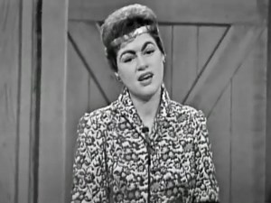 On this day in 1962, Decca Records released Patsy Cline's iconic song "She's Got You," written by the talented Hank Cochran. The song quickly resonated with fans and critics alike, showcasing Patsy's powerful and emotive voice. By March 31, 1962, "She's Got You" soared to the #1 spot on Billboard's Hot Country Singles chart, where it spent an impressive five weeks. "I've got the records, that we used to share And they still sound the same as when you were here The only thing different, the only 
