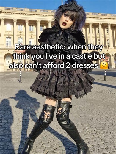 Living IQ Test: Fashion and Humorous Perspective