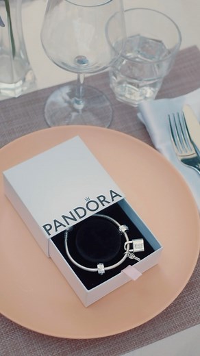 Pandora on Instagram: "The lock of love. Say “you hold the key to my heart” with a pre-styled gift set, ready to be adored.  #MomentsWithPandora #AsUniqueAsYourLove #Pandora"