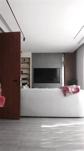 Hilarious Comedy Dance Clips to Brighten Your Day