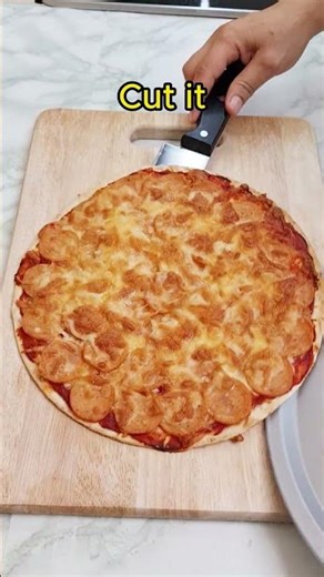 Simple Chicken Pepperoni Pizza