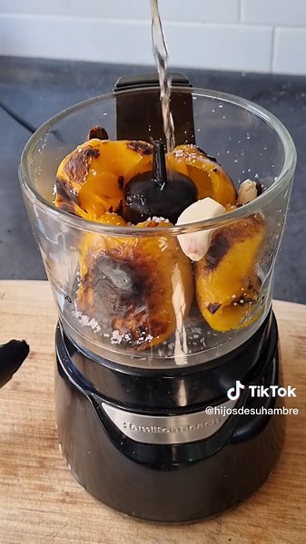 Salsa de Tallla Grande para Mariscos: ¡Aguas, que está Brava y Buenaza!