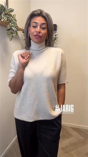 🎉 Wie jarig is, trakteert! 🎁 Omdat ik jarig ben, mogen jullie meevieren 🥂 💫 Shop nu met 20% korting bij besteding vanaf €20,-! Gebruik de code #Jarig bij het afrekenen op 🌸 www.blend-scheveningen.nl 🌸 Wees er snel bij, alleen deze week geldig! ✨ #blendss #blends #shoplocal #scheveningen #fashionwithsoul | Blendss