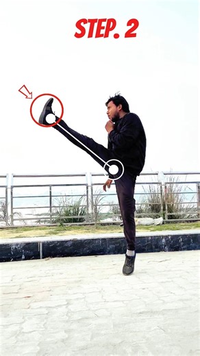 Fastest kick you’ll see today! ⚡️" 💥.... #selfdefense #frontkick #tutorials #youtubeshorts #shorts