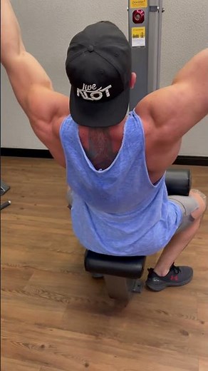 Pulley Costas: O Melhor Exercício para Aumentar as Costas (Costas largas e volumosas)