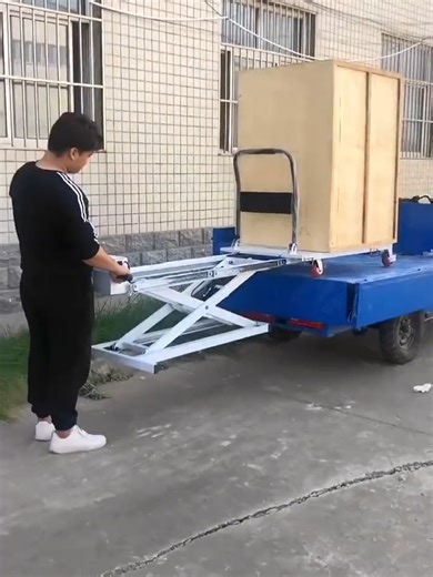 Electric Handling Vehicles for Efficient Loading and Unloading