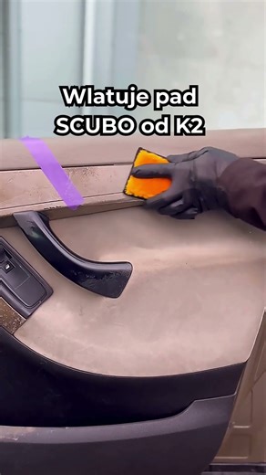Jak wyczyścić jasne plastiki w aucie?