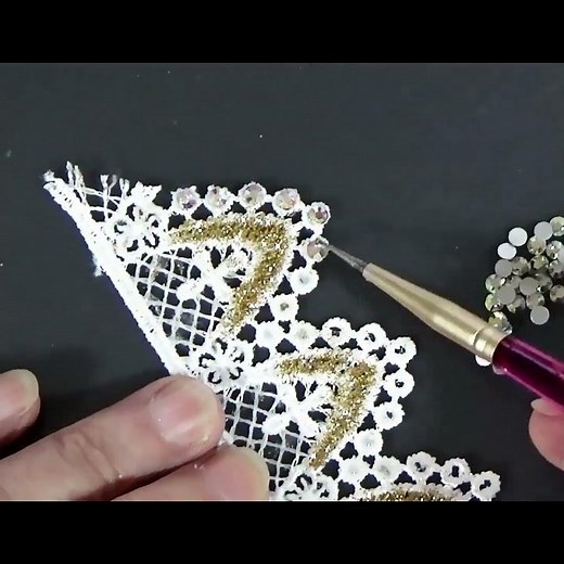 かんたん！Mini Lace Crown Tutorial 100均レースとラメのミニ冠 作り方　#バレエ #diy #ハンドメイド