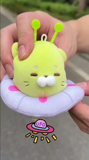 Meet the New Inhabitant of Our Tiny World: An Alien Cat!