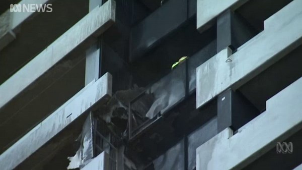 Melbourne apartment tower fire fuelled by combustible cladding on Spencer St high-rise