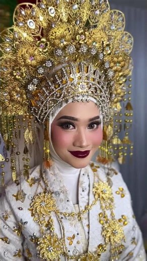 Profesional Make up ArtTITIK RIAS PENGANTIN