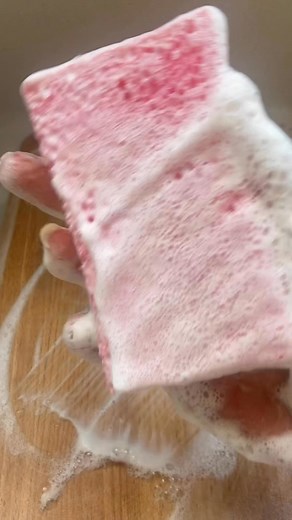 Scrubbing sounds will forever be my favourite ❤️ ⭐️ FEATURED PRODUCTS ARE IN MY AMAZON STORE FRONT – LINK IN BIO ⭐️ CLEANING SUDS & SPONGE ASMR 🧽🫧✨ These reels are created purely for ASMR and visual satisfaction — I hope you find them relaxing and enjoyable! 🧽🫧 Follow for more soothing scrubs & sponge sounds 🧽🫧 🫧 #ASMR #satisfying #oddlysatisfying #cleaning #satisfyingclean #scrubbing #scrub #satisfyingcleaning #housekeeping #asmrscrubbing #suds #rubbergloves #sponge #spongeasmr #fypシ #fy