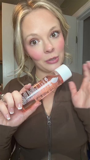 My holy grail product this pregnancy! If I could go back and show myself this with my first baby, I’d have been obsessed. #pregnant #pregancy #babybump #biooil #pregnancytiktok