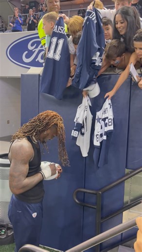 849K views · 17K reactions | CeeDee Lamb with Dallas Cowboys fans… | Pat Doney NBC 5 | Facebook