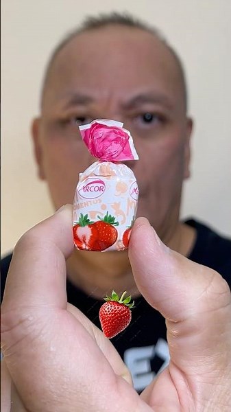 👂ASMR ARCOR STRAWBERRY FRUIT FLAVORED FILLED HARD CANDY EATING SOUNDS👂#shorts #asmr