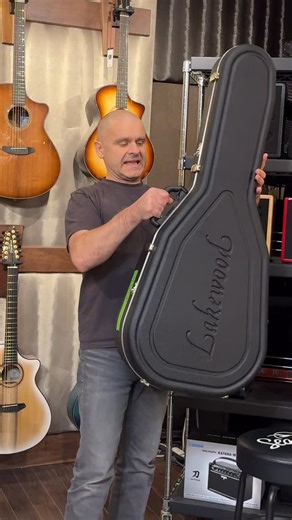 Lakewood M-32 CP We just received another batch of Lakewood guitars 🇩🇪 and wow the tops are absolutely flawless. After a few custom builds, the team at Lakewood knows exactly what we like: the brightest, cleanest European spruce tops available. Every new arrival keeps impressing us more. That’s true German precision paired with stunning tone. @true_lakewoodguitars VOICE YOUR MUSIC #LakewoodGuitars #GermanCraftsmanship #EuropeanSpruce #GuitarHaus #AcousticGuitar #BoutiqueGuitar #NewArrival #Voi