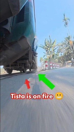 Dust Storm by Giant Tista Express 🔥🤯 #railtrack #train #trainwheels #Speed #thrill #duststorm #Rail