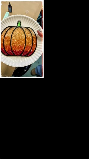 We have so much fun in our studio! It’s seriously my happiest place. Have you done a class here at Generations Boutique & Art Studio in Brewer? All the cool kids are doing it 😆