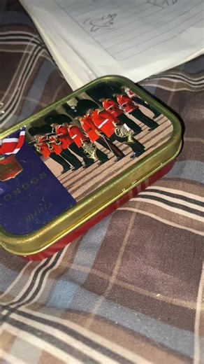 Creative Ways to Use a Tin Given by a Friend